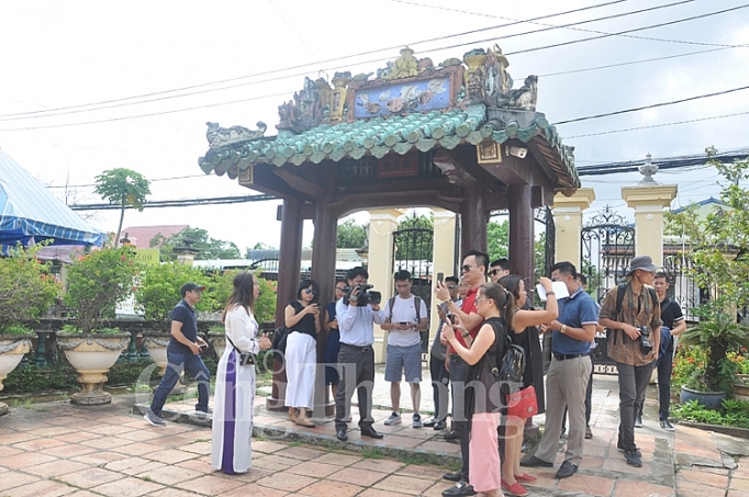 nha co bi nh thu y khoa ng la ng ve de p tay do