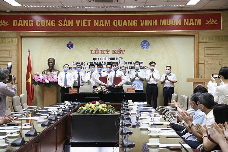 BHXH Việt Nam - Bộ Y tế: Ký kết Quy chế phối hợp, xây dựng thực hiện chính sách bảo hiểm y tế BHXH Việt Nam   Bộ Y tế: Ký kết Quy chế phối hợp, xây dựng thực hiện chính sách bảo hiểm y tế