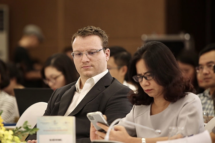 ông Martin Koerner, Giám đốc thương mại khu nghỉ dưỡng ALMA 2005-doanh-nghiep