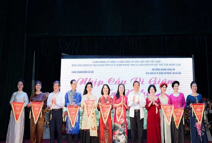 Lan tỏa di sản ví giặm xứ Nghệ tại Hà Nội lan toa di san vi giam xu nghe tai ha noi