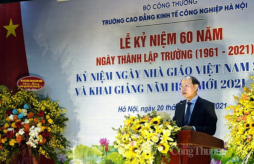 Đổi mới chất lượng đào tạo, đáp ứng yêu cầu nhiệm vụ trong tình hình mới Đổi mới chất lượng đào tạo, đáp ứng yêu cầu nhiệm vụ trong tình hình mới