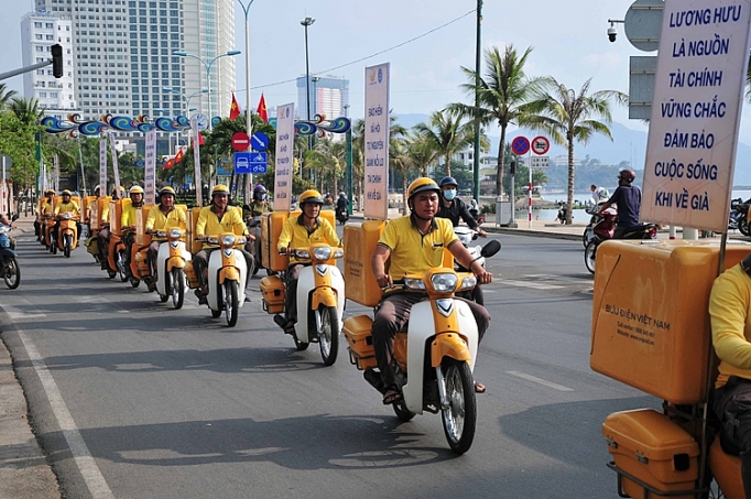 Đẩy mạnh tuyên truyền, hướng tới bảo hiểm xã hội toàn dân da y ma nh tuyen truye n huo ng to i ba o hie m xa ho i toa n dan