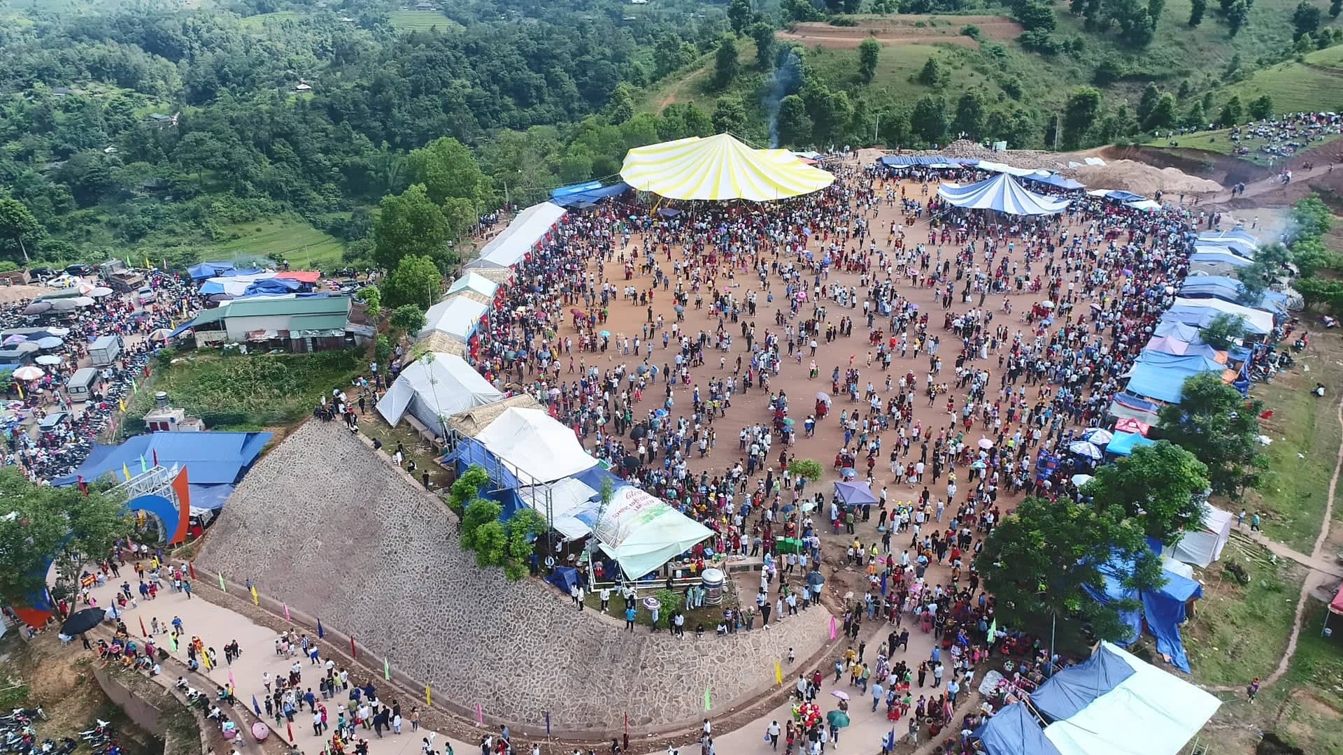 Điện Biên: Mật ong Chà Nưa – sản phẩm OCOP 3 sao Điện Biên: Mật ong Chà Nưa – sản phẩm OCOP 3 sao