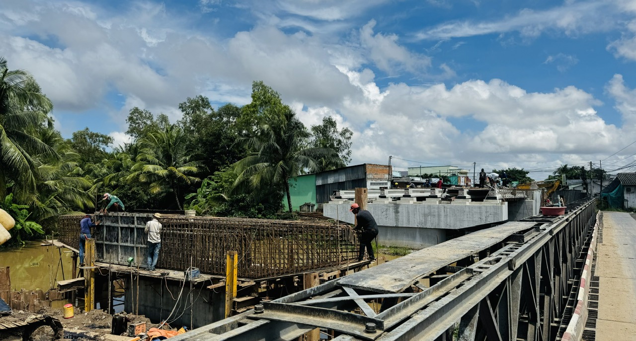Sóc Trăng: Loạt nhà thầu “ruột” trúng thầu có tỷ lệ tiết kiệm siêu thấp Sóc Trăng: Loạt nhà thầu “ruột” trúng thầu có tỷ lệ tiết kiệm siêu thấp