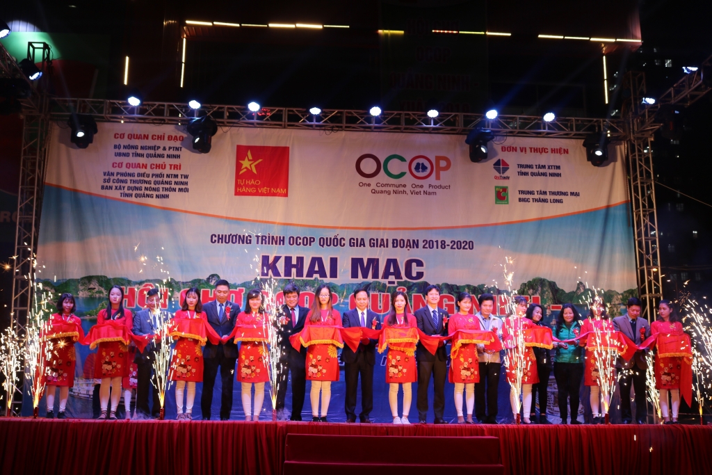 Hà Nội khai mạc Hội chợ OCOP Quảng Ninh- Xuân 2019 lần đầu tại Big C Thăng Long ha no i khai mac hoi cho ocop qua ng ninh xuan 2019 lan dau tai big c thang long