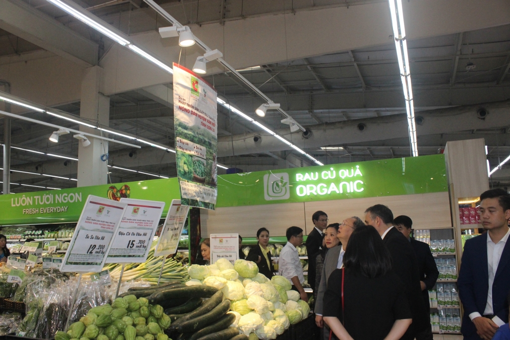 Bộ trưởng Thương mại Thái Lan đến Big C Việt Nam tìm hiểu sản phẩm Việt tiềm năng xuất khẩu bo truong thuong mai thai lan den big c viet nam tim hieu san pham viet tiem nang xuat khau