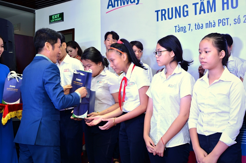 amway viet nam co them trung tam ho tro kinh doanh tai tpda nang