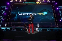 Sự kiện Viettel TV cùng Sơn Tùng M-TP, Tóc Tiên thu hút 10.000 người náo động phố đi bộ Hồ Gươm