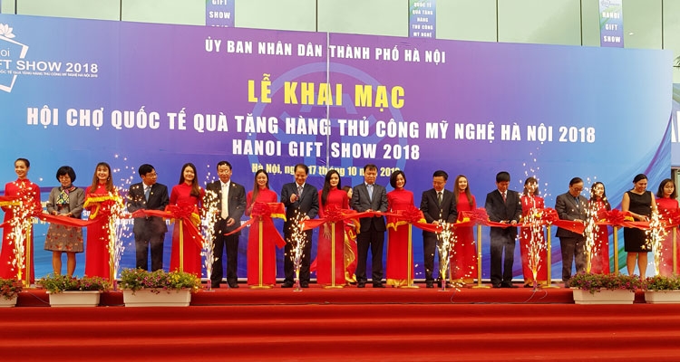 hanoi gift show 2018 quang ba thuc day xuat khau hang thu cong my nghe