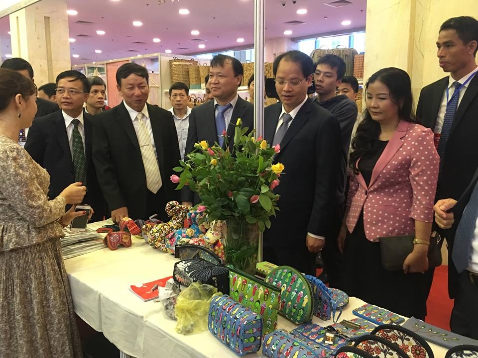 hanoi gift show 2018 quang ba thuc day xuat khau hang thu cong my nghe
