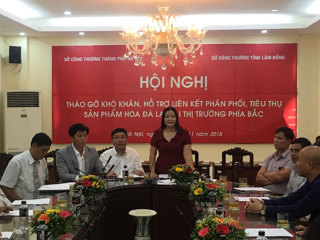 Hợp tác, kết nối tiêu thụ hoa Đà Lạt tại thị trường Hà Nội hop tac ket noi tieu thu hoa da lat tai thi truong ha noi