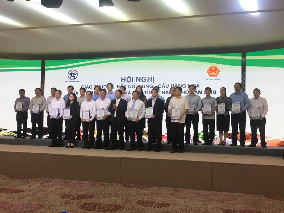 Tăng cường kết nối giao thương giữa Hà Nội với các tỉnh, thành phố tang cuong ket noi giao thuong giua ha noi voi cac tinh thanh pho