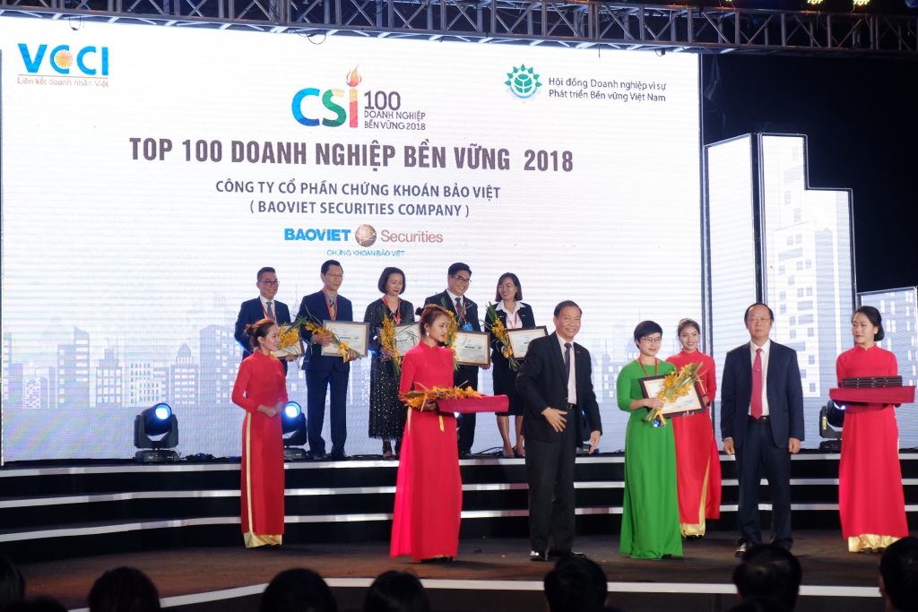 bvsc duoc vinh danh trong top 100 doanh nghiep phat trien ben vung 2018
