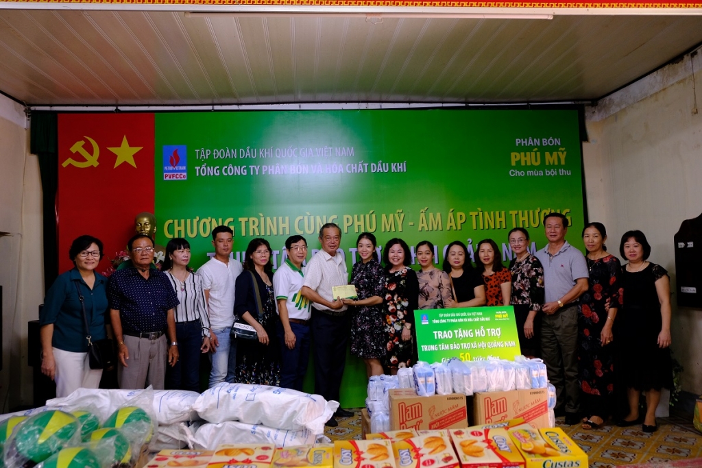 Cùng Phú Mỹ- Ấm áp tình thương cung phu my am ap tinh thuong