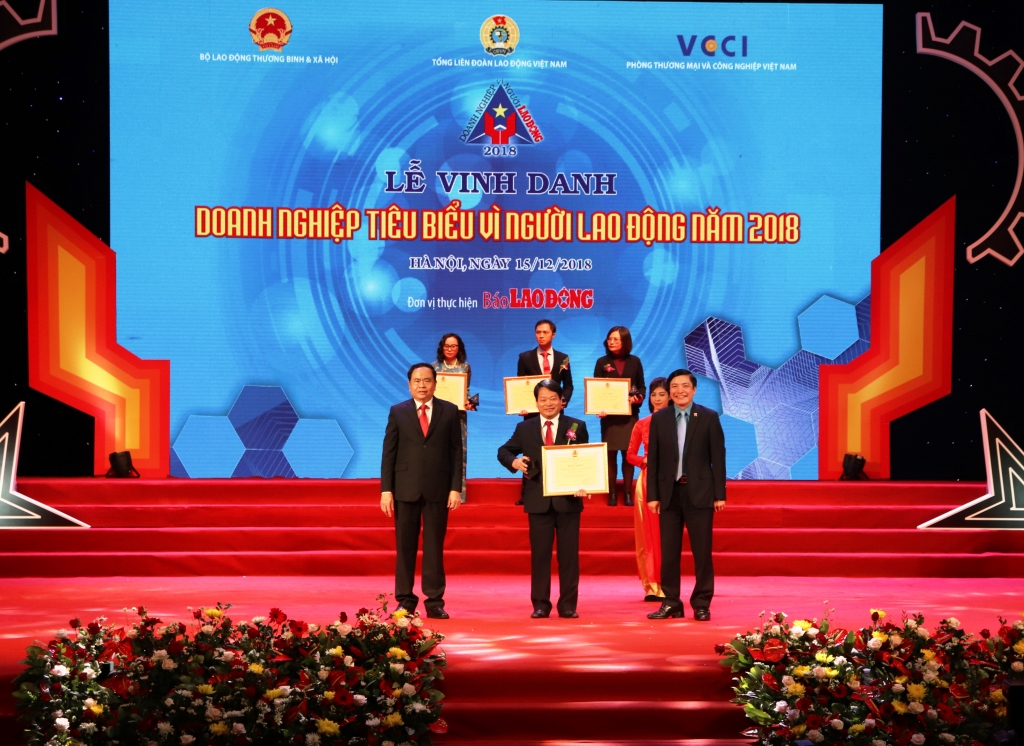 pvfcco lien tiep duoc vinh danh doanh nghiep tieu bieu vi nguoi lao dong