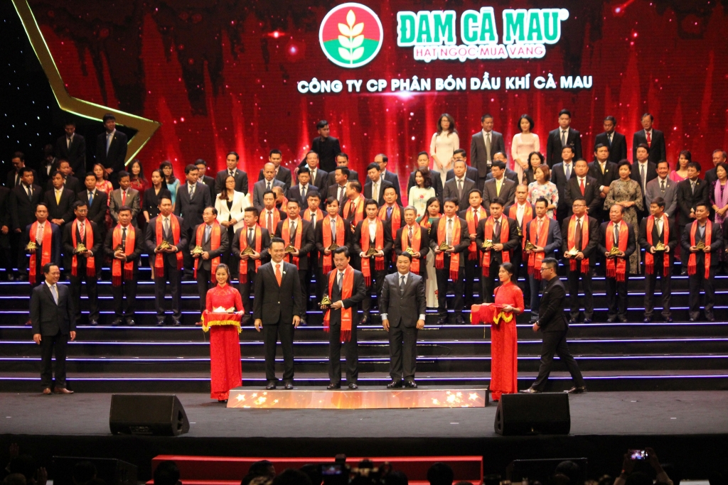 hat ngoc mua vang xung danh sao vang dat viet lan thu ba lien tiep