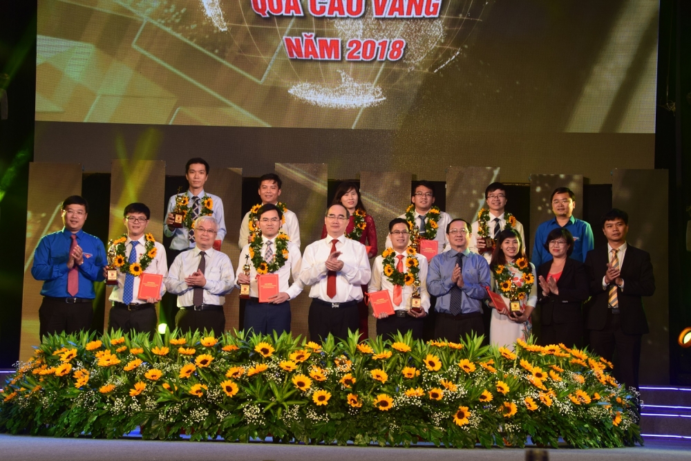tan hiep phat lan thu 8 dong hanh cung giai thuong qua cau vang