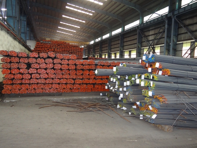 Tiêu thụ tôn, thép trong tháng 5 sụt giảm mạnh tieu thu ton thep trong thang 5 sut giam manh