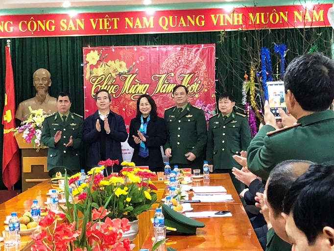 lang son can tap trung phat trien manh kinh te cua khau