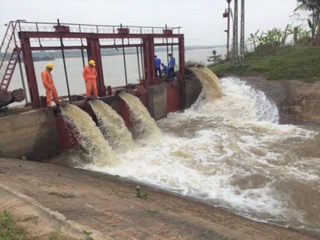 EVNHANOI lên phương án đảm bảo cấp điện an toàn, ổn định và liên tục cho các trạm bơm nước