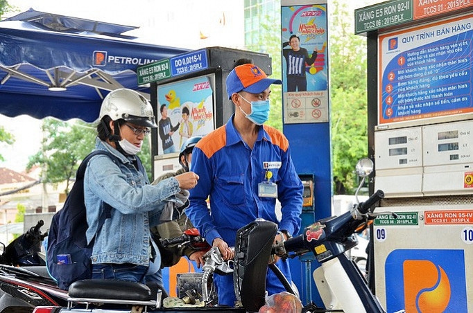 Xăng dầu tiếp tục giảm giá mạnh xang dau tiep tuc giam gia manh