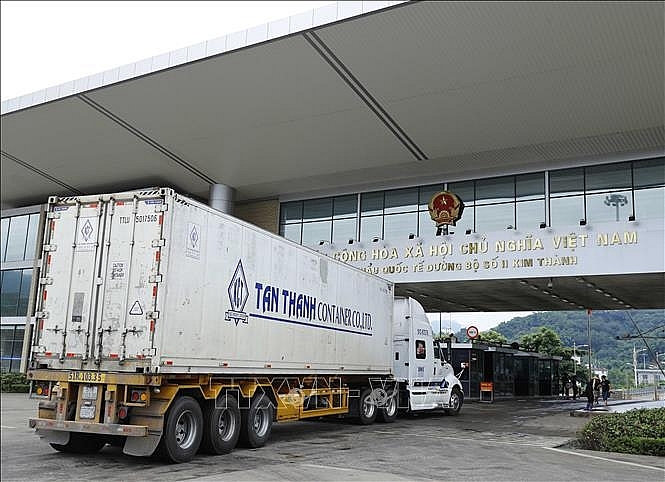 Xuất khẩu khả quan, 872 xe nông sản được thông quan xuat khau kha quan 872 xe nong san duoc thong quan