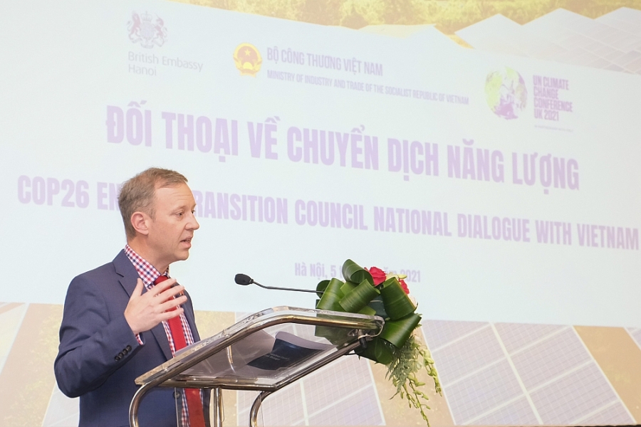 ông Gareth Ward- Đại sứ Vương quốc Anh tại Việt Nam ông Gareth Ward- Đại sứ Vương quốc Anh tại Việt Nam