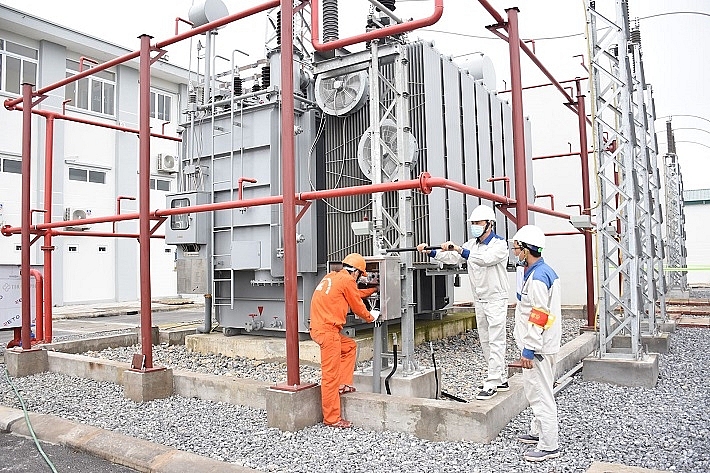 Đơn vị thi công đang gấp rút hoàn tiện các hạng mục tại Trạm 110kV Phú Xuyên