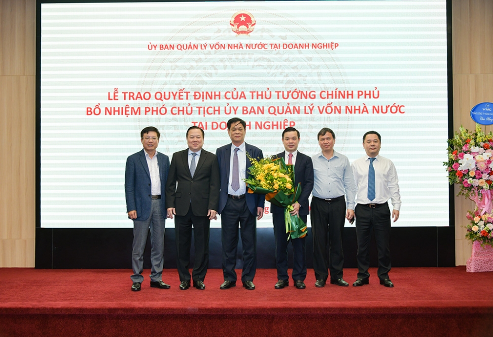 Trao quyết định bổ nhiệm Phó Chủ tịch Ủy ban Quản lý vốn Nhà nước tại doanh nghiệp