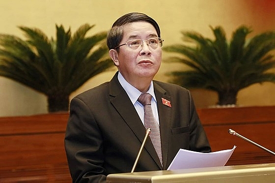 nen tinh tien phat nop cham theo lai suat ngan hang de dam bao tinh cong bang