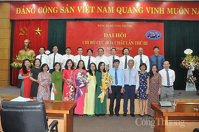 Cục Hóa chất khẳng định, thời gian tới Cục sẽ tiếp tục đổi mới mạnh mẽ mô hình quản lý, nâng cao năng lực của hệ thống quản lý và điều hành Cục Hóa chất khẳng định, thời gian tới Cục sẽ tiếp tục đổi mới mạnh mẽ mô hình quản lý, nâng cao năng lực của hệ thống quản lý và điều hành