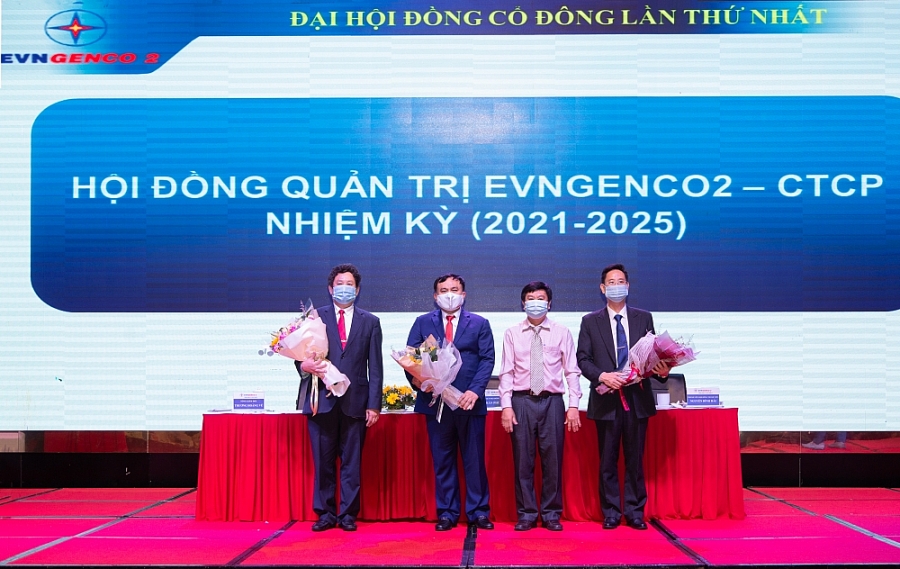 Đại hội đồng cổ đông lần đầu chuyển Công ty mẹ- EVNGENCO 2 sang Công ty cổ phấn Đại hội đồng cổ đông lần đầu chuyển Công ty mẹ- EVNGENCO 2 sang Công ty cổ phấn