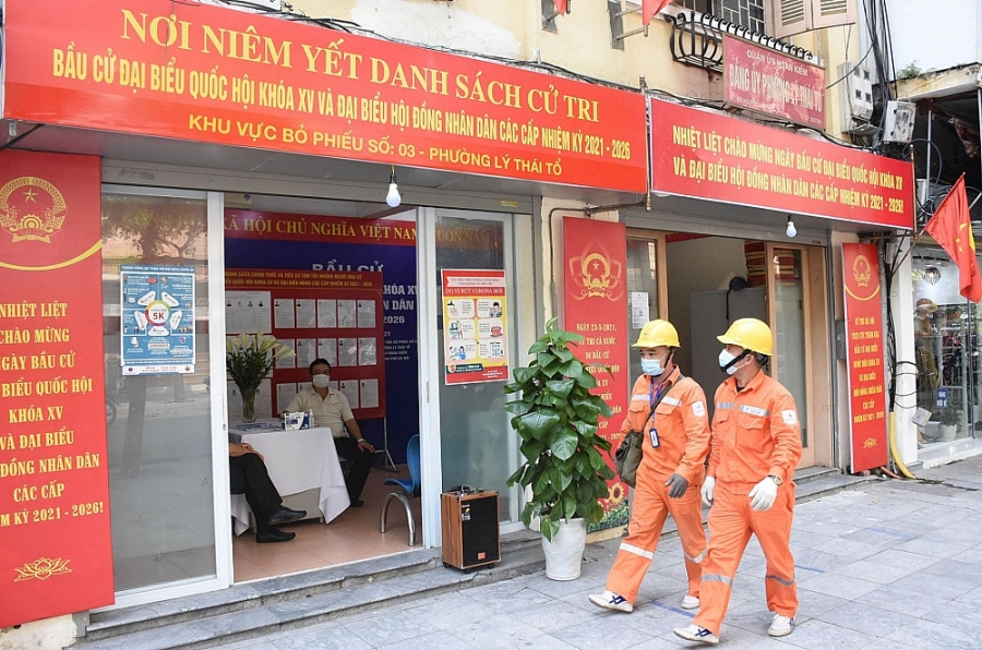 EVNHANOI cử CBCNV trực tại các địa điểm bỏ phiếu trong suốt thời gian bầu cử