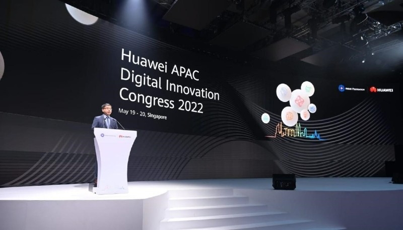 Ông Nicholas Ma, Chủ tịch Kinh doanh Doanh nghiệp châu Á - Thái Bình Dương của Huawei phát biểu tại Hội nghị Ông Nicholas Ma, Chủ tịch Kinh doanh Doanh nghiệp châu Á - Thái Bình Dương của Huawei phát biểu tại Hội nghị