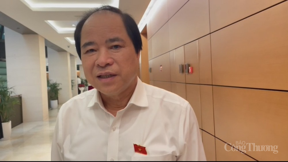 với các đối tượng có hoàn cảnh khó khăn, gia đình nghèo cần xem xét miễn, giảm học phí; còn những trường hợp đời sống cao hơn so với mặt bằng chung thì việc tăng học phí là có cơ sở với các đối tượng có hoàn cảnh khó khăn, gia đình nghèo cần xem xét miễn, giảm học phí; còn những trường hợp đời sống cao hơn so với mặt bằng chung thì việc tăng học phí là có cơ sở