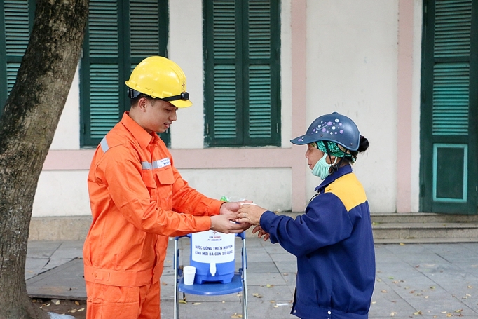 evn hanoi binh nuoc mien phi chua dung an tinh