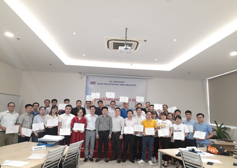 Trung tâm IDC: Đào tạo chuyên sâu về 5 công cụ cốt lõi tiêu chuẩn IATF 16949: 2016 trong ngành ô tô trung tam idc dao tao chuyen sau ve 5 cong cu cot loi tieu chuan iatf trong nganh o to