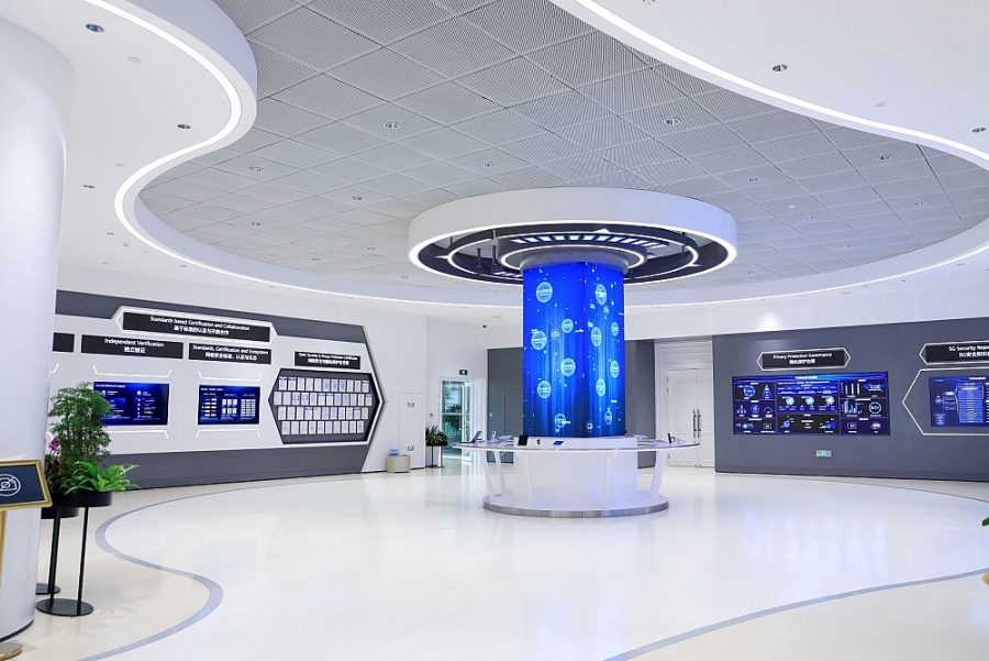 Bên trong Trung tâm Minh bạch Bảo vệ quyền riêng tư và An ninh mạng toàn cầu tại Đông Hoản, Trung Quốc