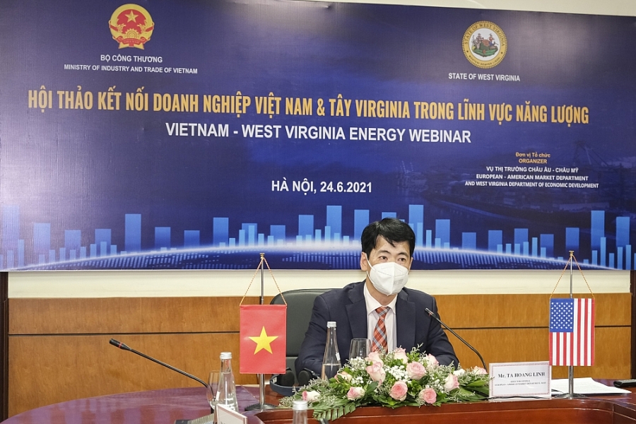 Ông Tạ Hoàng Linh- Vụ trưởng Vụ Thị trường châu Âu- Châu Mỹ phát biểu tại hội thảo