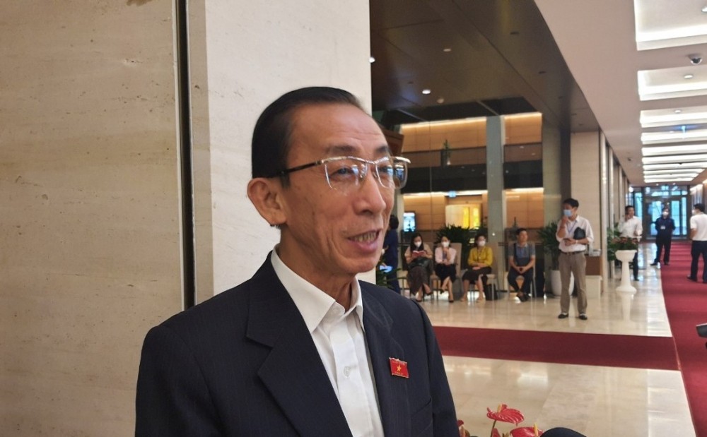 Đại biểu Trần Hoàng Ngân- đoàn TP. Hồ Chí Minh Đại biểu Trần Hoàng Ngân- đoàn TP. Hồ Chí Minh