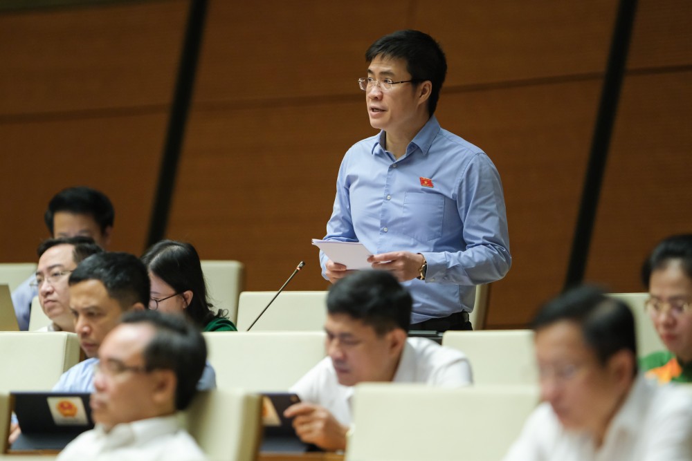 đại biểu Hoàng Minh Hiếu- đoàn Nghệ An đại biểu Hoàng Minh Hiếu- đoàn Nghệ An