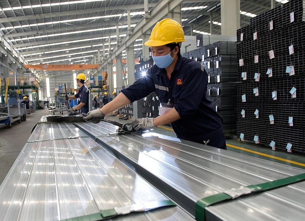 Lý do giảm giá thép lần này, theo các doanh nghiệp, do giá phôi thép và nguyên vật liệu đầu vào có xu hướng đi xuống