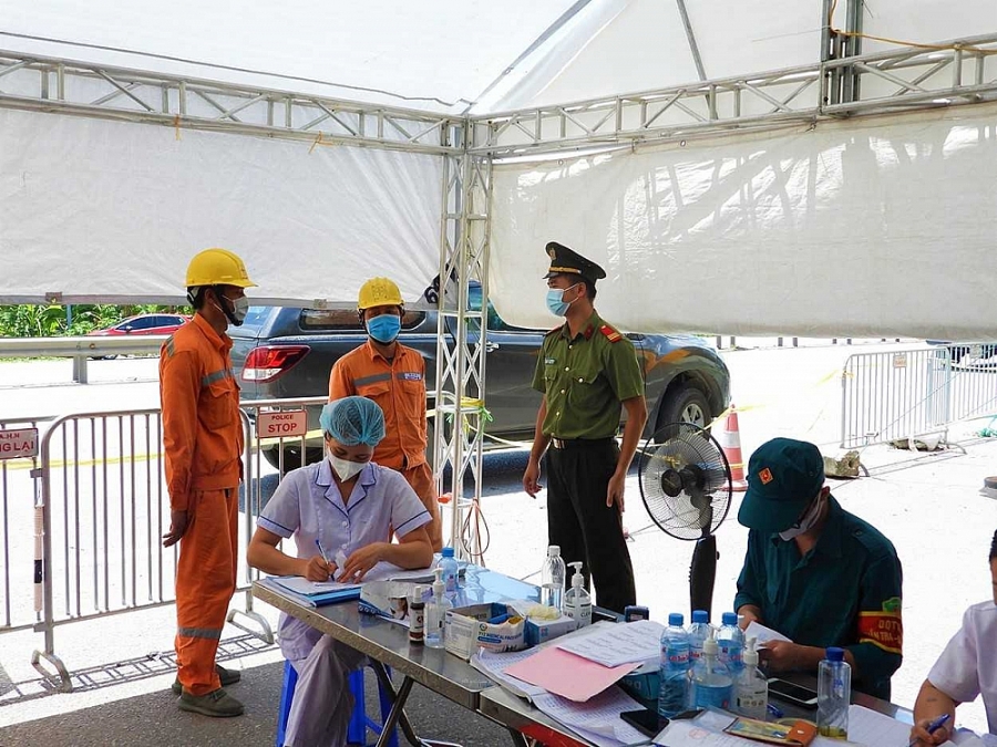 EVNHANOI bảo đảm điện hỗ trợ lực lượng chức năng hoàn thành nhiệm vụ EVNHANOI bảo đảm điện hỗ trợ lực lượng chức năng hoàn thành nhiệm vụ