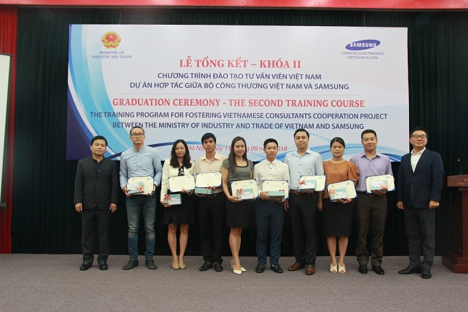 Nâng “chất” nguồn nhân lực công nghiệp hỗ trợ Việt Nam nang chat nguon nhan luc cong nghiep ho tro viet nam