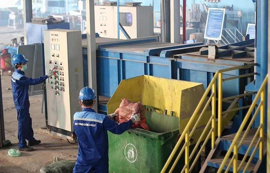 undefined 3348-2441-thu-gom-xu-ly-rac-thai-1024x683