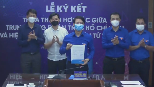 Cơ hội khởi nghiệp số, sàn thương mại điện tử cho thanh niên