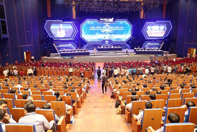 Cuộc cách mạng công nghiệp 4.0 đòi hỏi phải linh hoạt, sẵn sàng tận dụng thời cơ cuoc cach mang cong nghiep 40 doi hoi phai linh hoat san sang tan dung thoi co