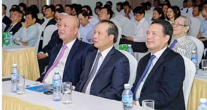 Ngành hóa chất tiếp tục giữ vững vai trò chủ đạo trong nền kinh tế quốc dân nganh hoa chat tiep tuc giu vung vai tro chu dao trong nen kinh te quoc dan