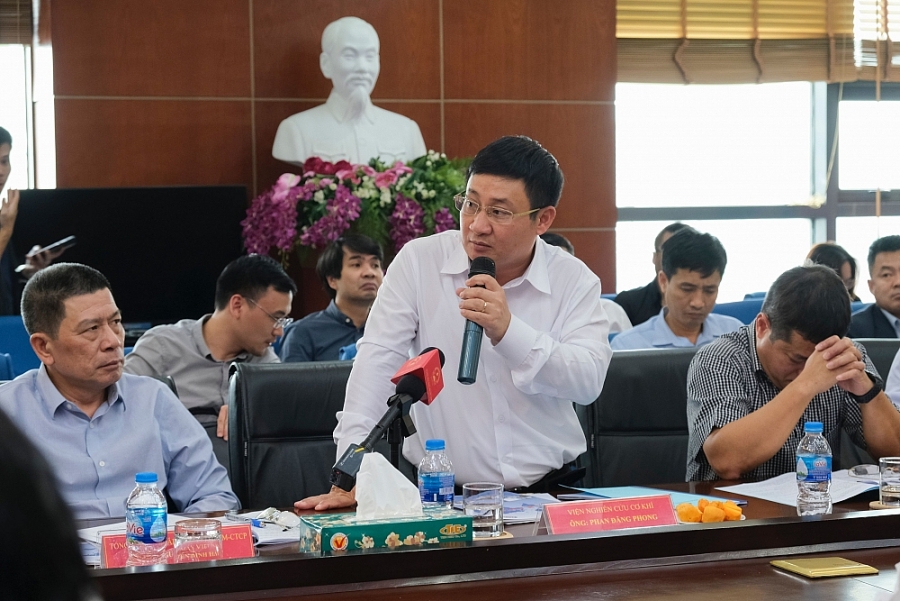 2013-z2117128375654-ce5be83827632823aa7bb4bb203c76eb-1