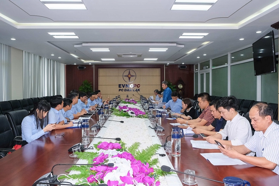 Đoàn kiểm tra Bộ Công Thương làm việc với Công ty Điện lực Đăk Lăk về nội dung phát triển ĐMTMN 1247-z2149070704350-edaaf64da385d7f4cf5af5074041d0ba